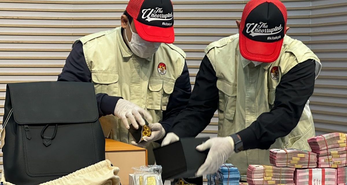 Pemilik PT Blueray Cargo Di Tahan KPK Dari OTT Bea Cukai