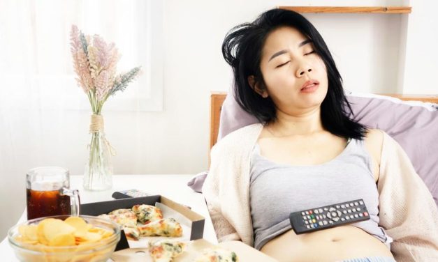 Tubuh Merasa Mengantuk Setelah Makan Siang, Ini Penjelasannya