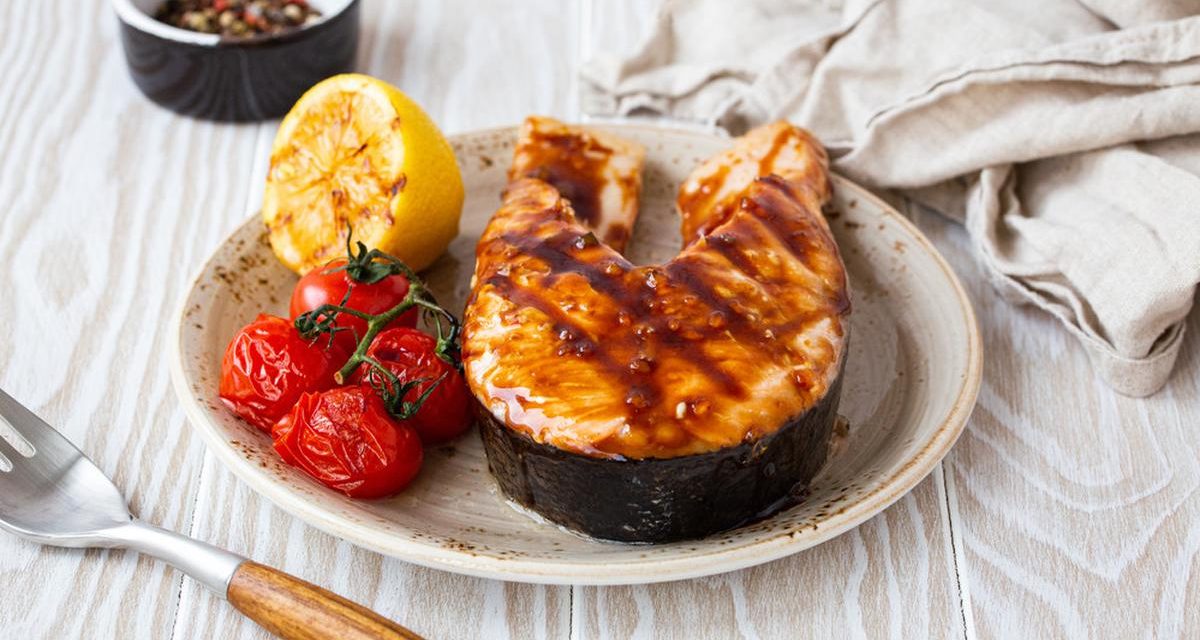 Steak Salmon Lezat Ala Restoran, Ini Dia 5 Cara Buatnya!