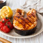 Steak Salmon Lezat Ala Restoran, Ini Dia 5 Cara Buatnya!